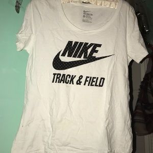 nike t-shirt
